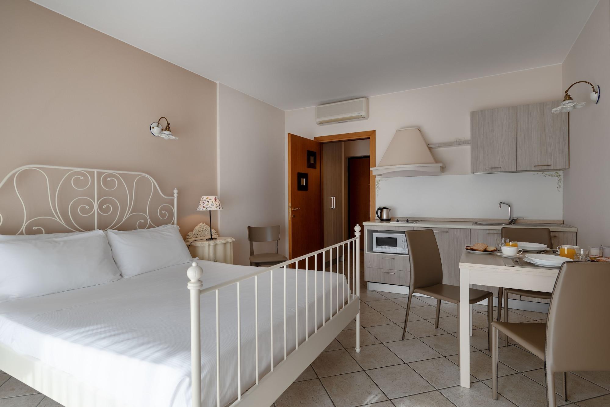 Il Sogno Apartments Desenzano del Garda Luaran gambar