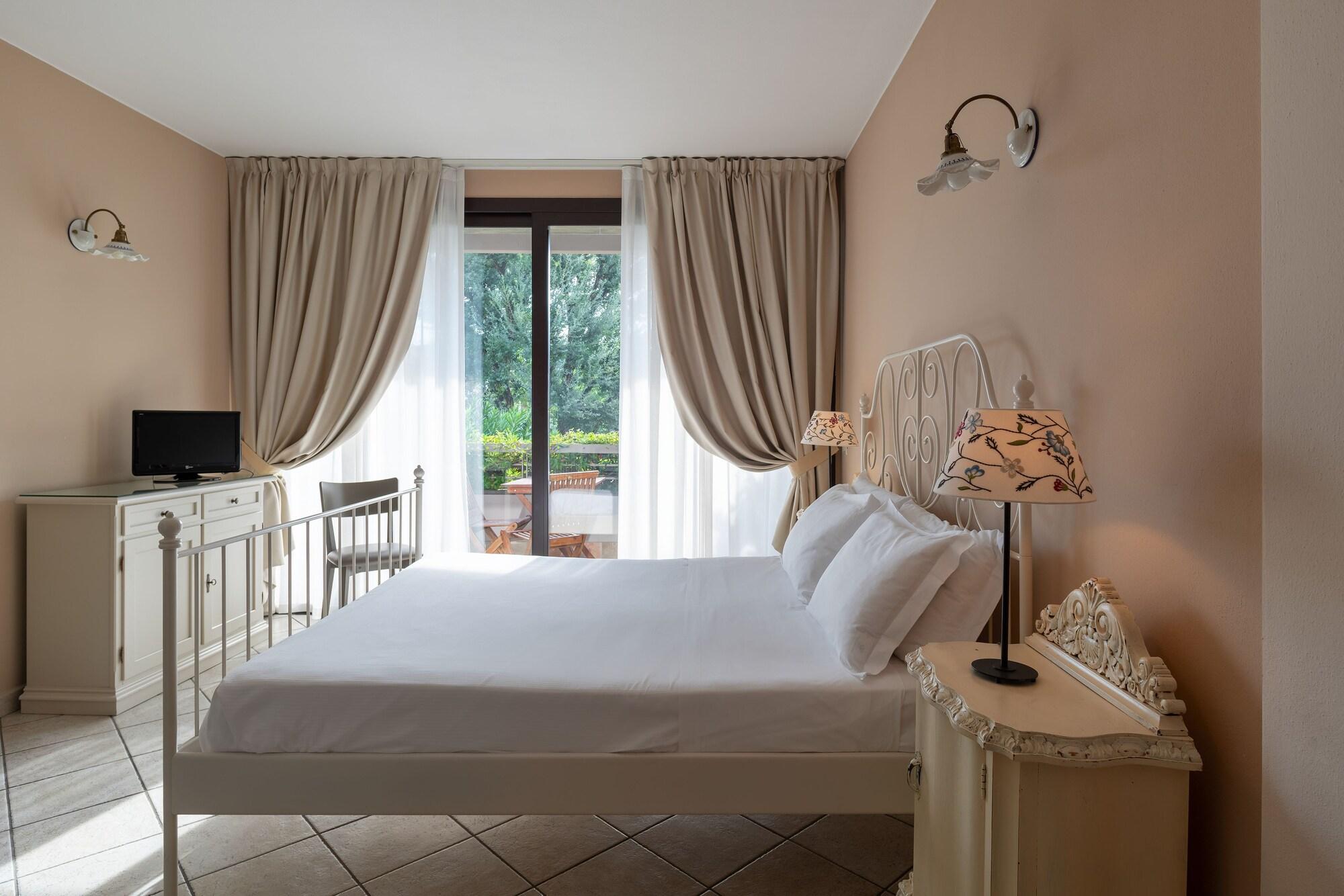 Il Sogno Apartments Desenzano del Garda Luaran gambar