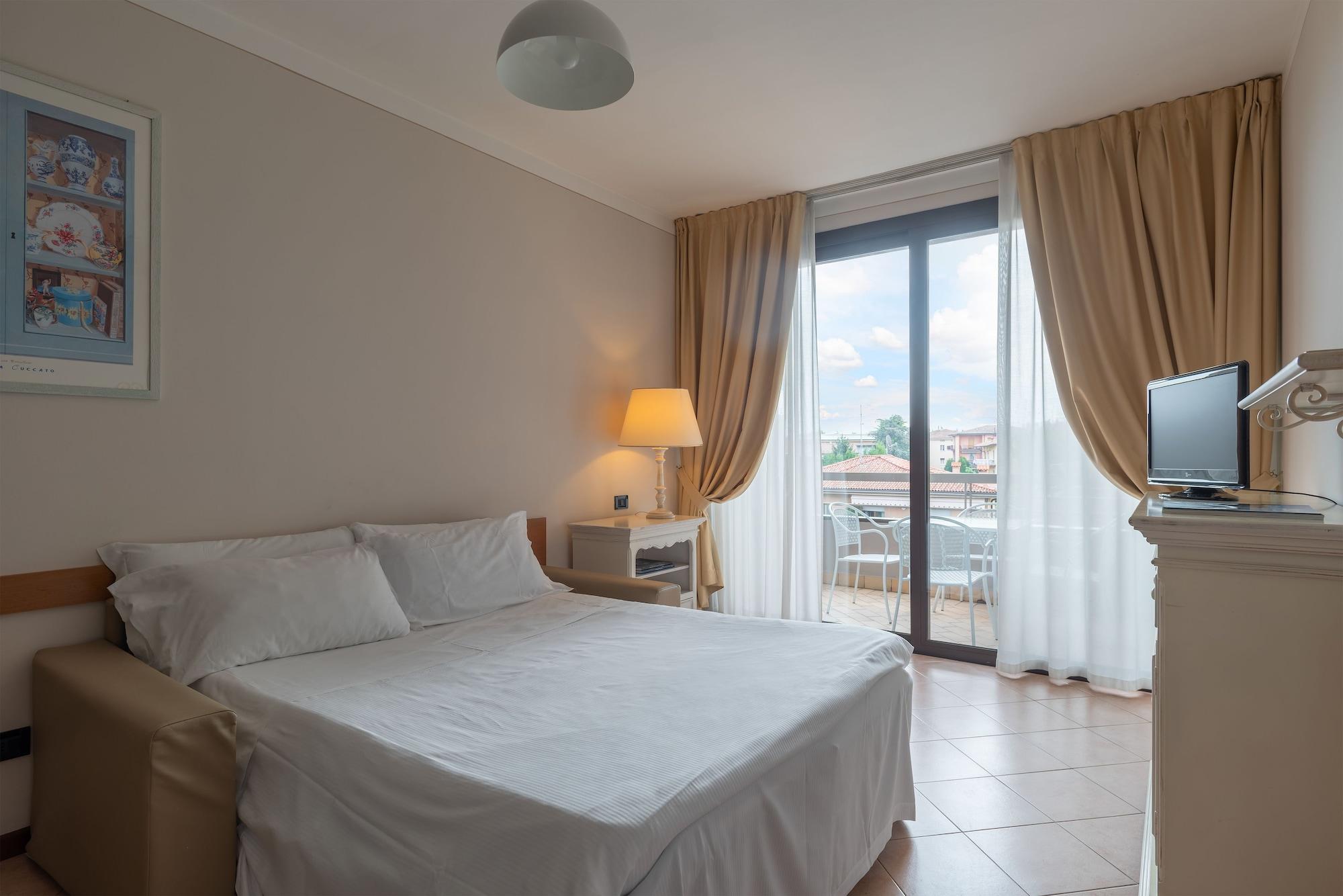 Il Sogno Apartments Desenzano del Garda Luaran gambar