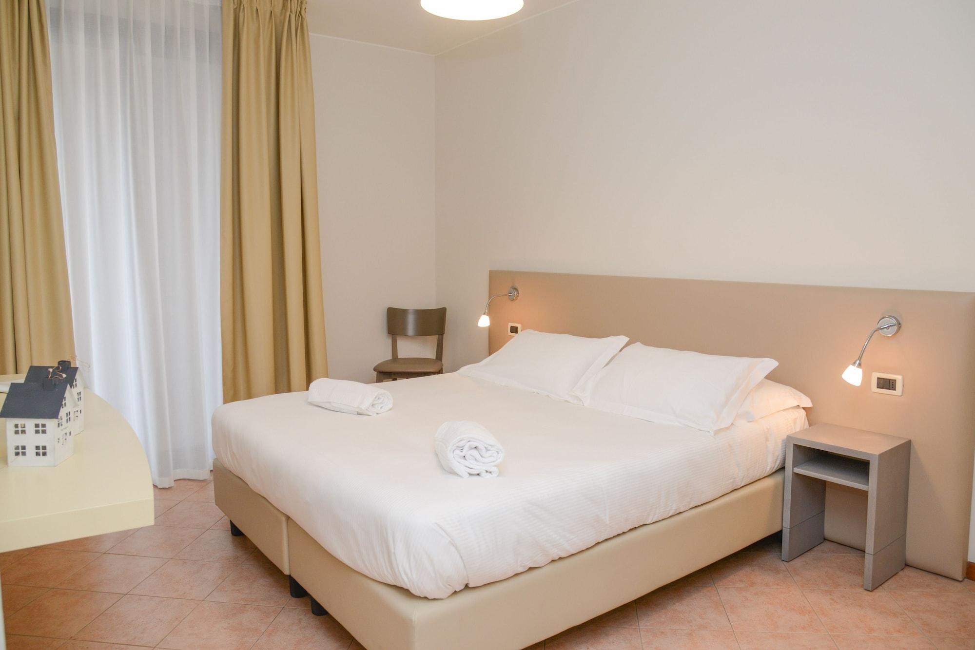 Il Sogno Apartments Desenzano del Garda Luaran gambar