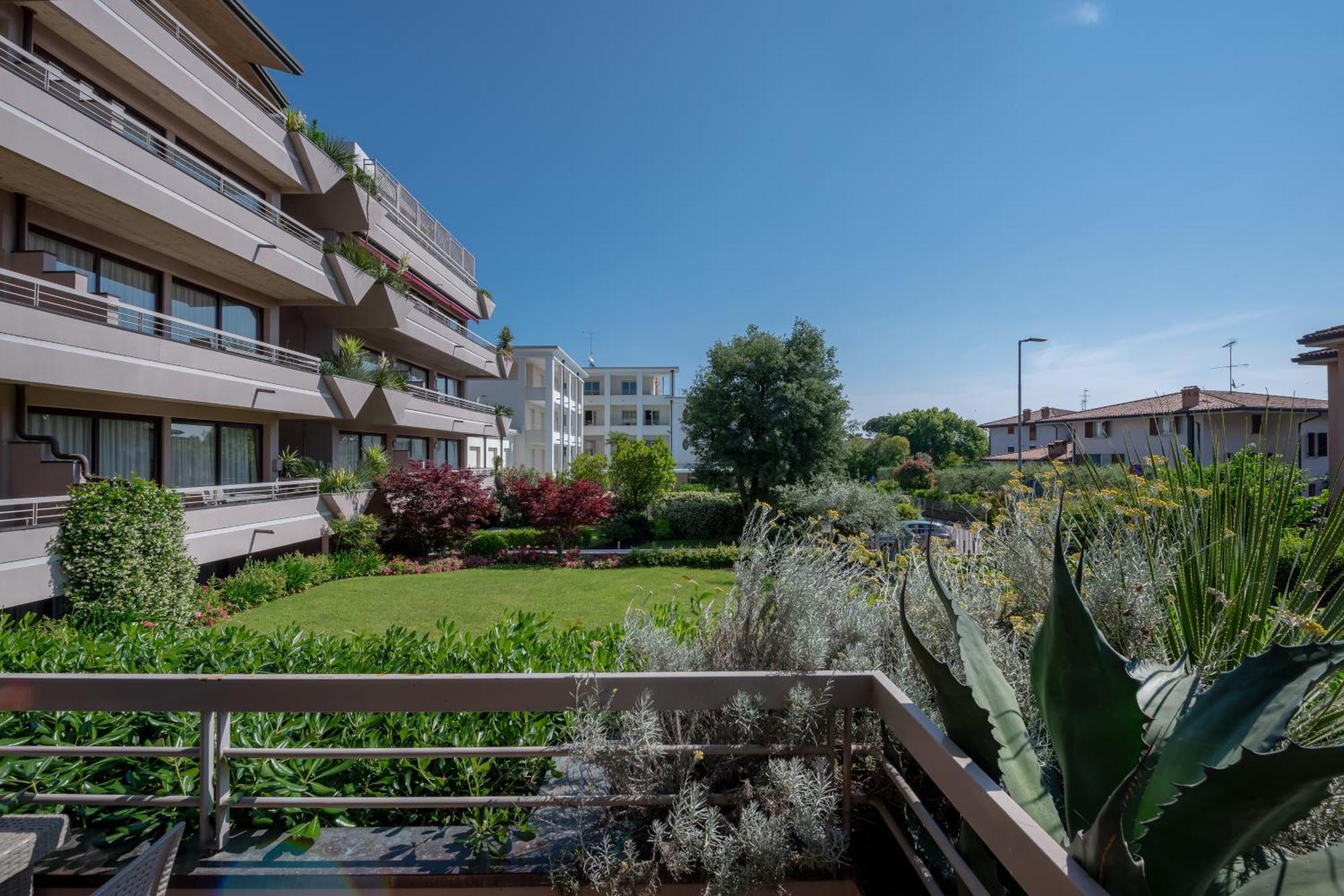 Il Sogno Apartments Desenzano del Garda Luaran gambar