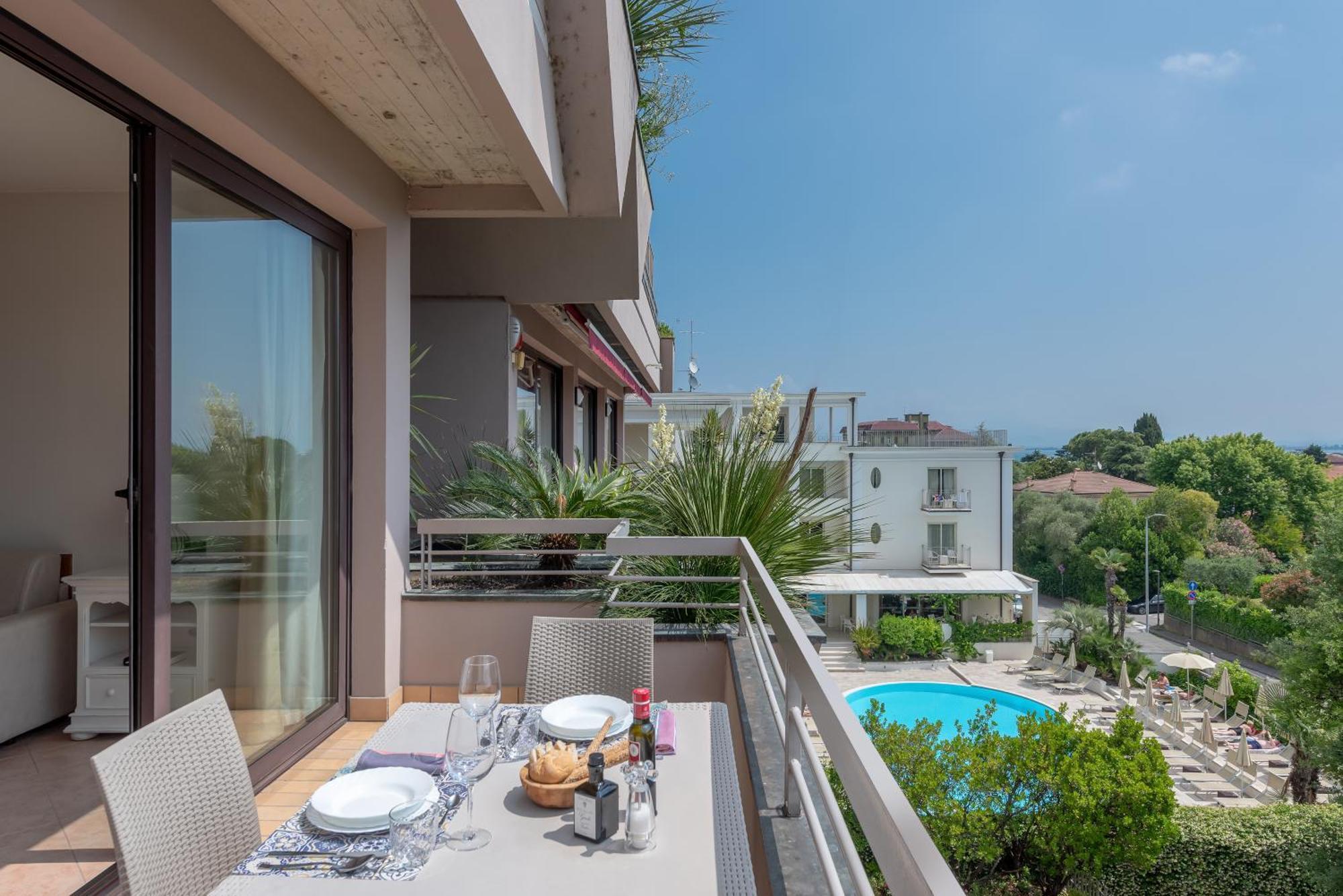 Il Sogno Apartments Desenzano del Garda Luaran gambar